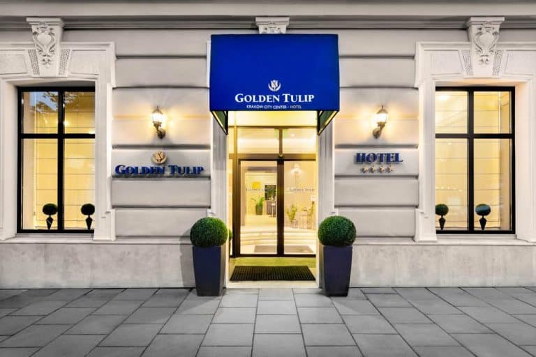 KRK_73583_Golden_Tulip_1017_03